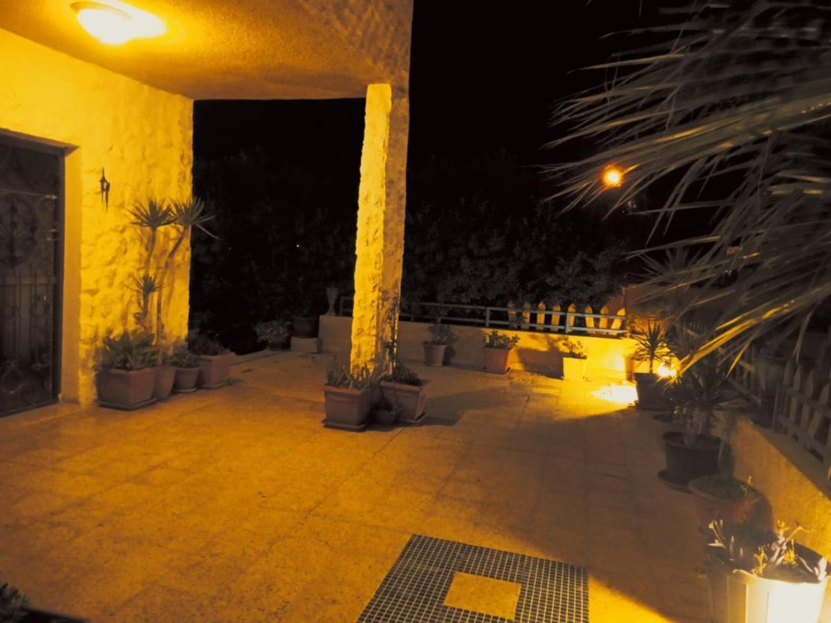 Petra Guest House Villa Wadi Musa Exterior photo